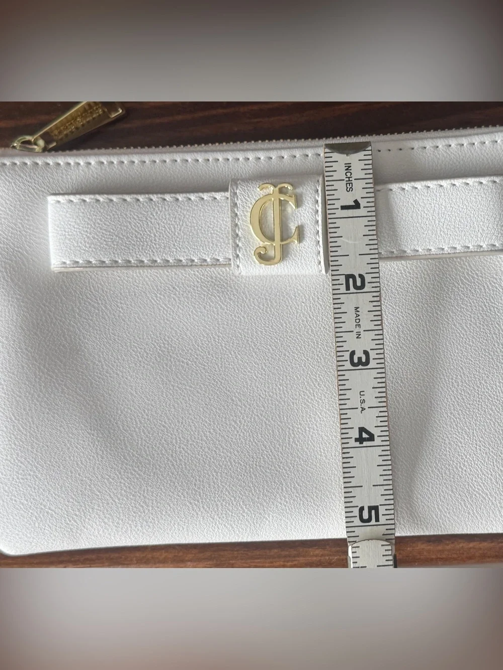 Juicy Couture White Leather Wristlet with Gold Zipper & JC Emblem ~ 8”x5”